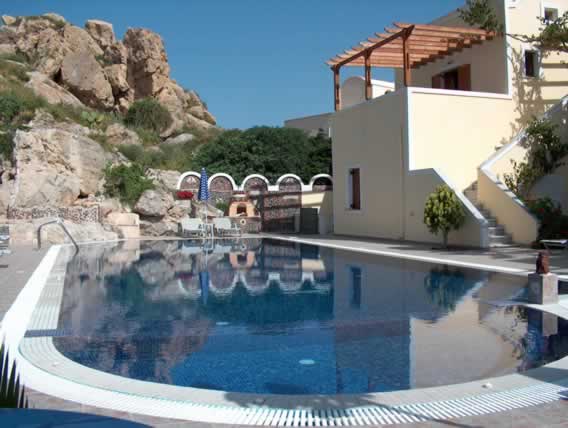 Black Sand Hotel & Apartments