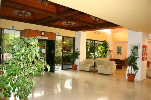 Constantin Hotel