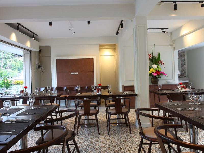 Adema Boutique Karon