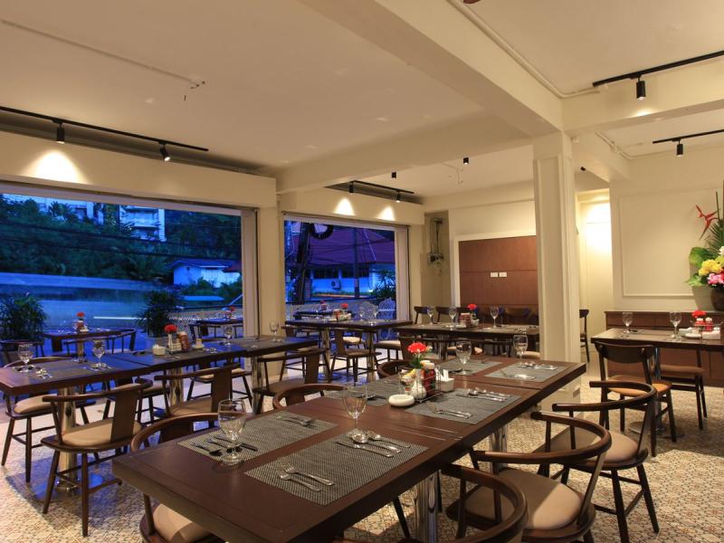 Adema Boutique Karon