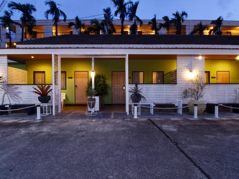 Simply Resort By Metadee