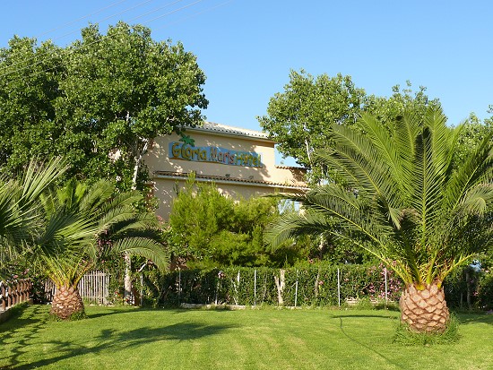 Gloria Maris Hotel Suites & Villas