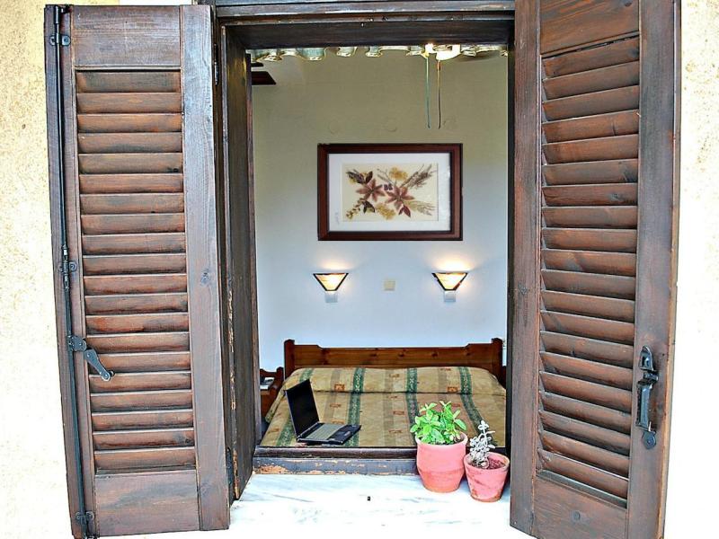 Iliostasi Beach Apartments