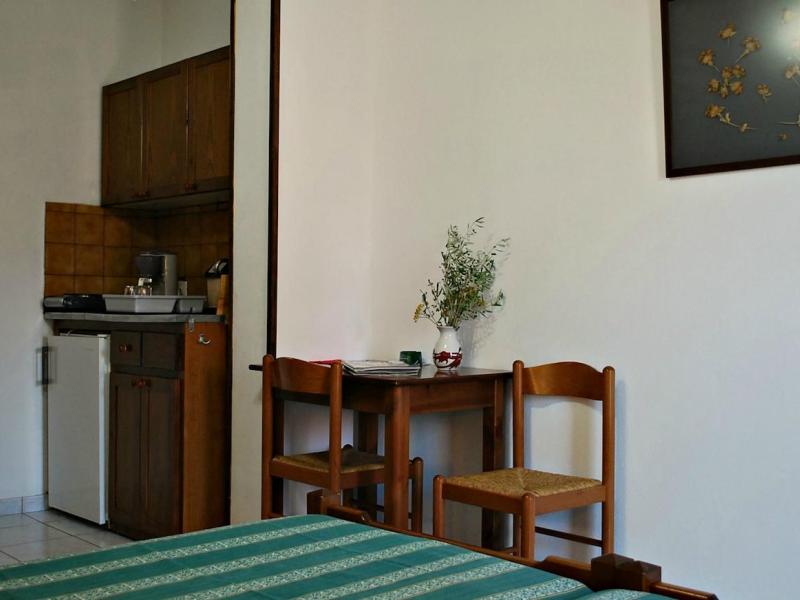 Iliostasi Beach Apartments