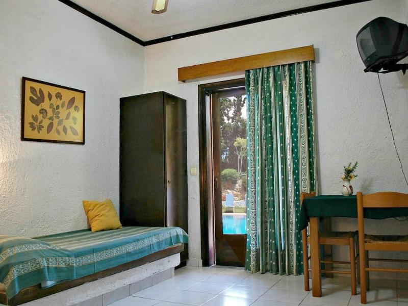 Iliostasi Beach Apartments