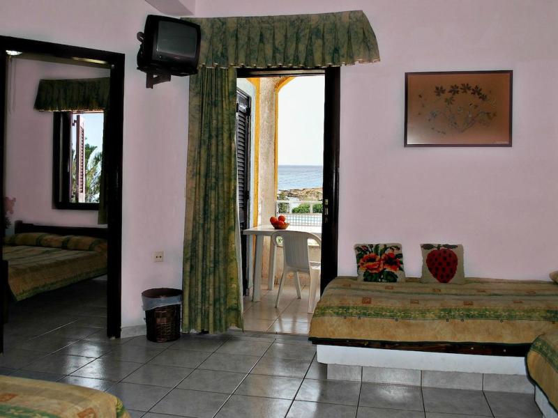 Iliostasi Beach Apartments