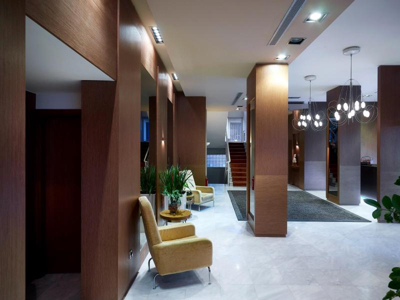 Irida Hotel