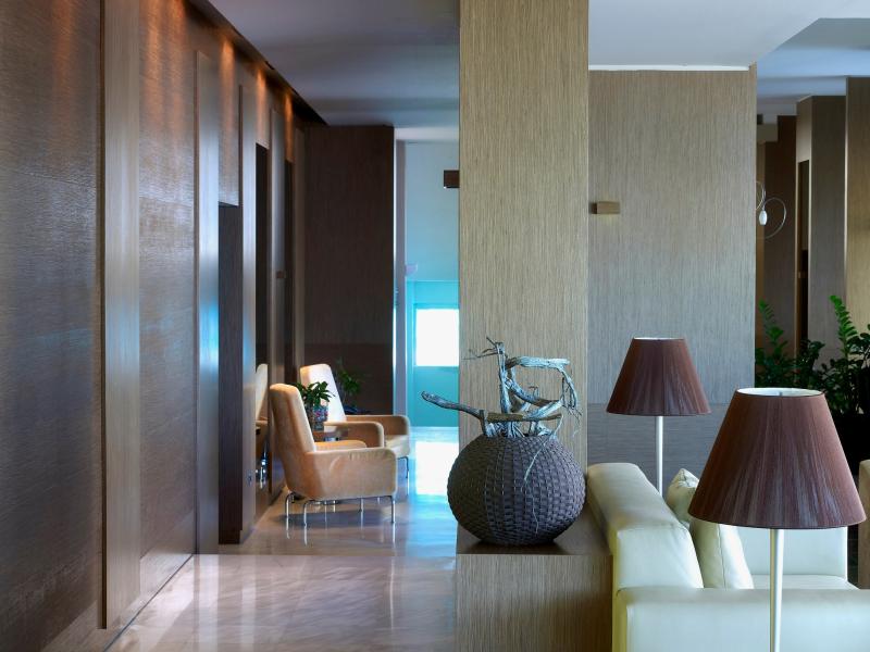 Irida Hotel