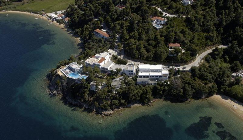 Cape Kanapitsa Hotel & Suites