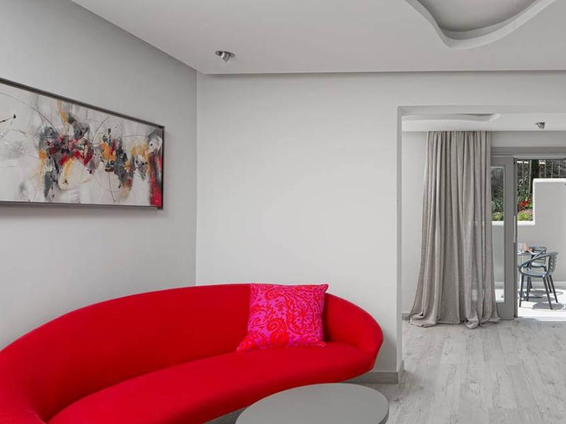 Kouros Art Hotel