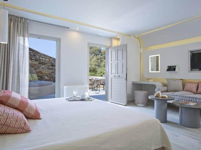 Kouros Art Hotel