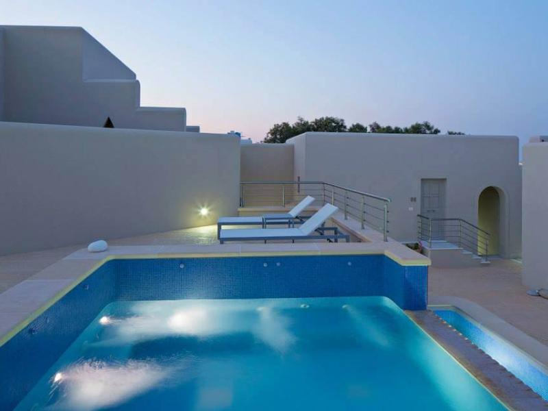 Kouros Art Hotel