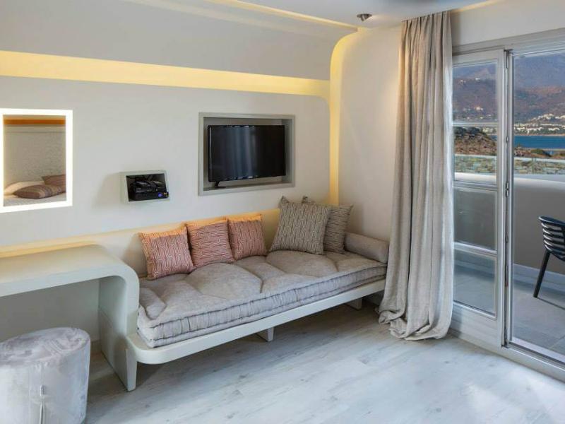 Kouros Art Hotel