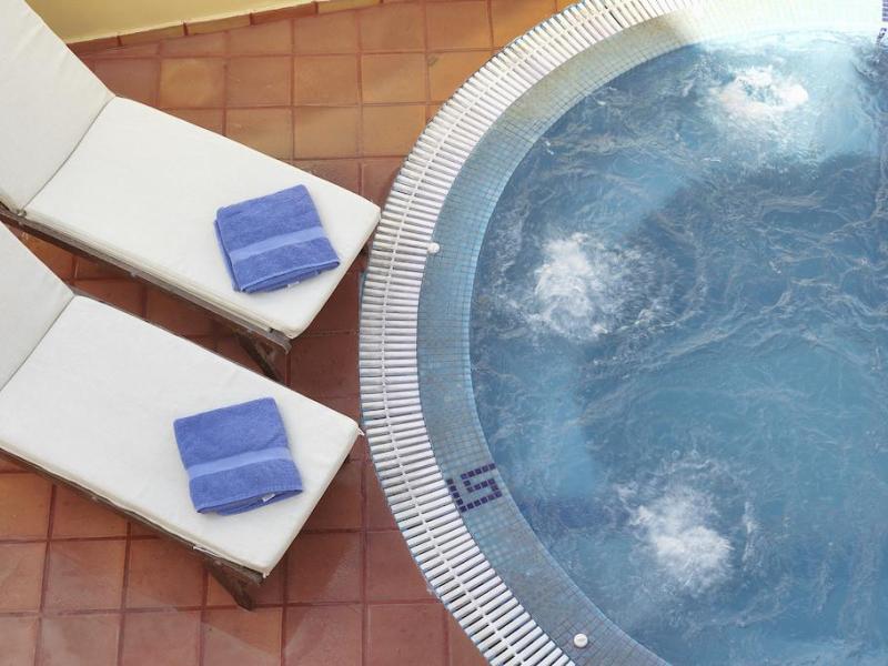 Nikolas Hotel