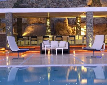 Bill & Coo Suites And Lounge