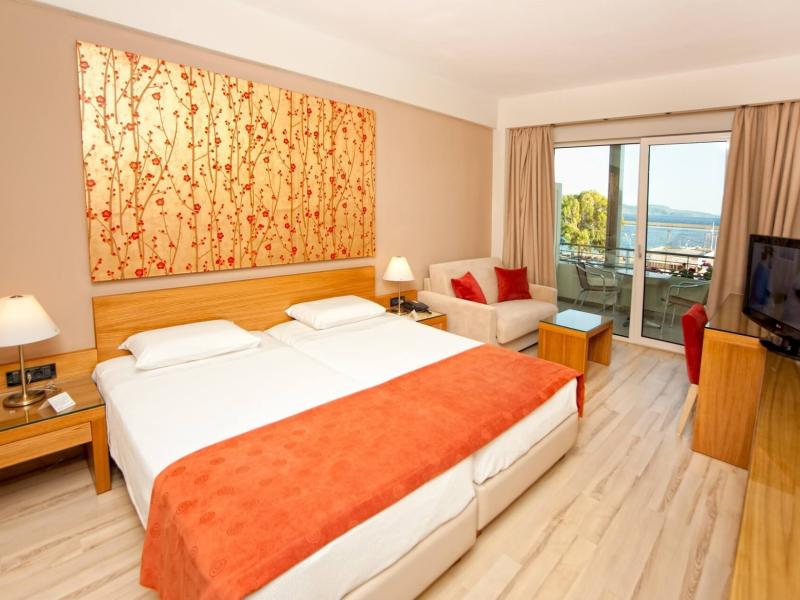 Pharae Palace Hotel