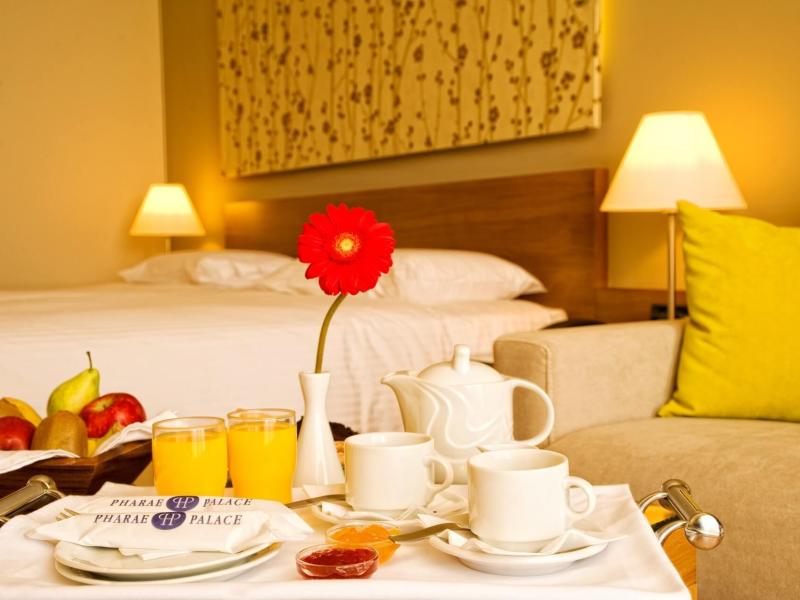 Pharae Palace Hotel