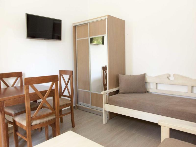 Sunny Suites