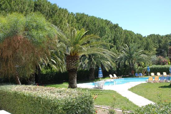 Niki Hotel Apartments