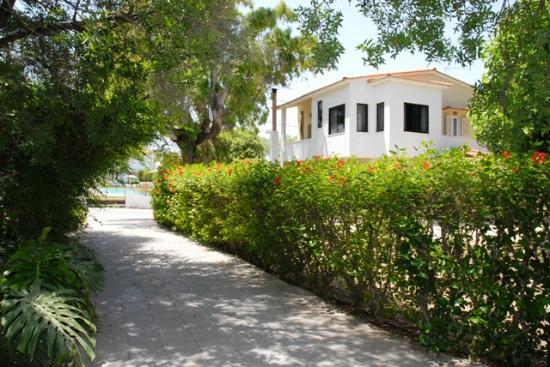 Niki Hotel Apartments