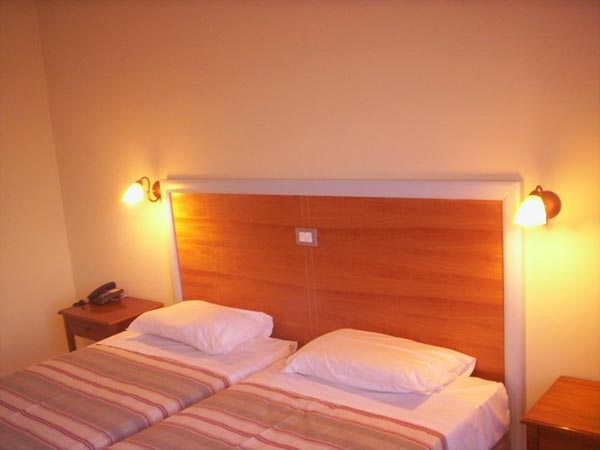 Cleopatra Hotels Kris Mari