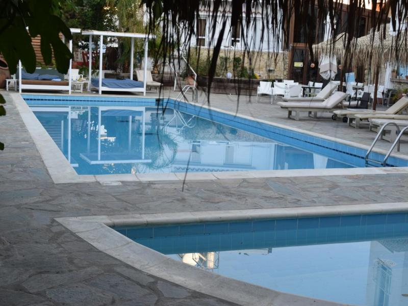 Antonis G. Hotel Apartments