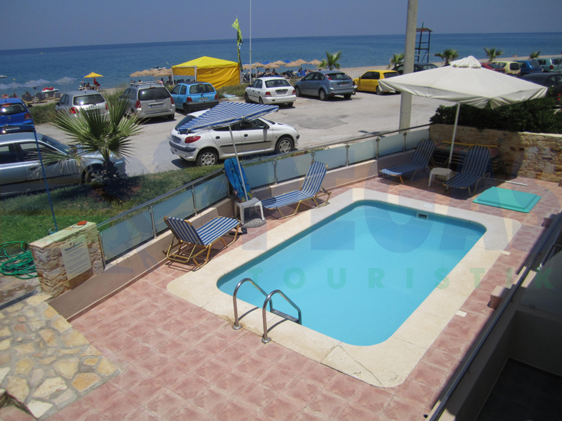 Esperia Beach Apartments & Suites