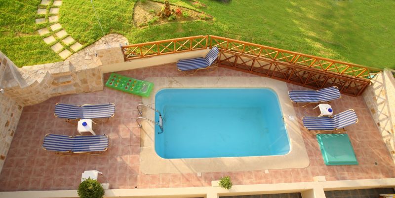 Esperia Beach Apartments & Suites