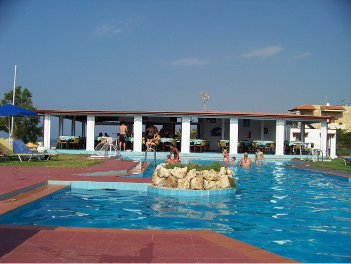 Mari Beach Hotel