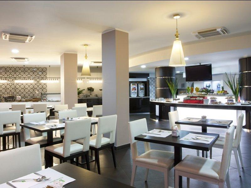 Holiday Inn Genoa City