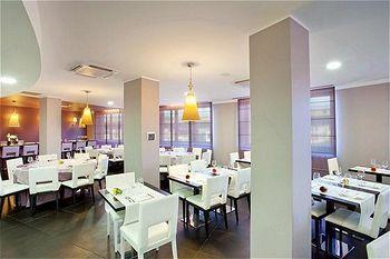 Holiday Inn Genoa City