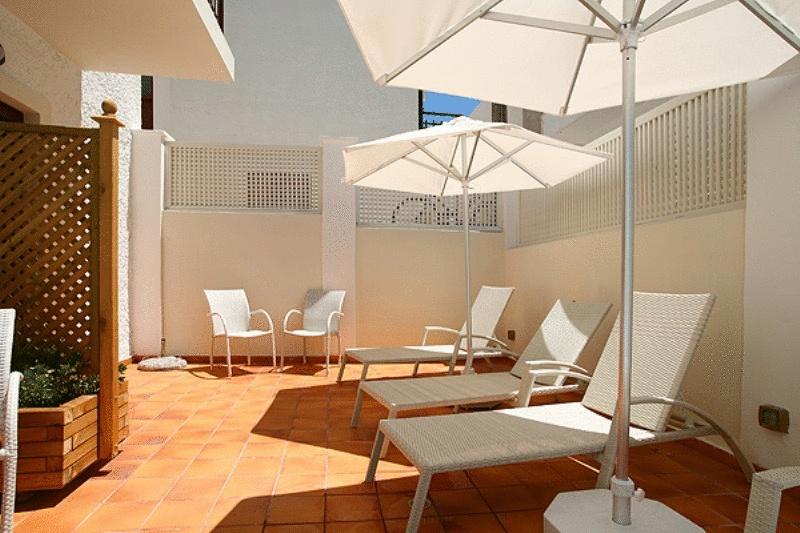 Aeolis Hotel