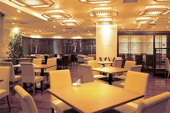 Shin Osaka Esaka Tokyu Inn