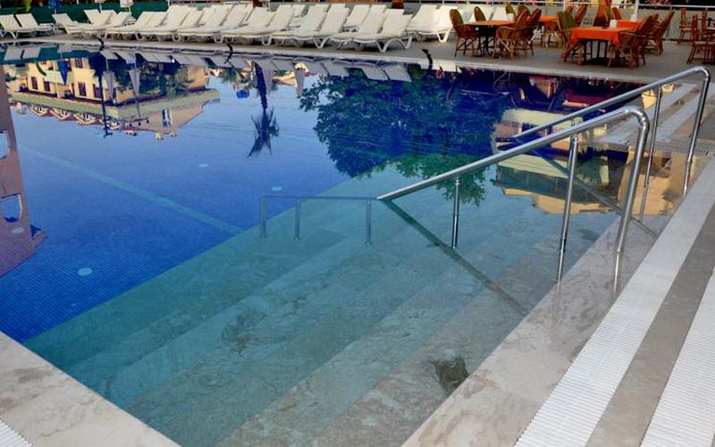 Club Dena Apartments