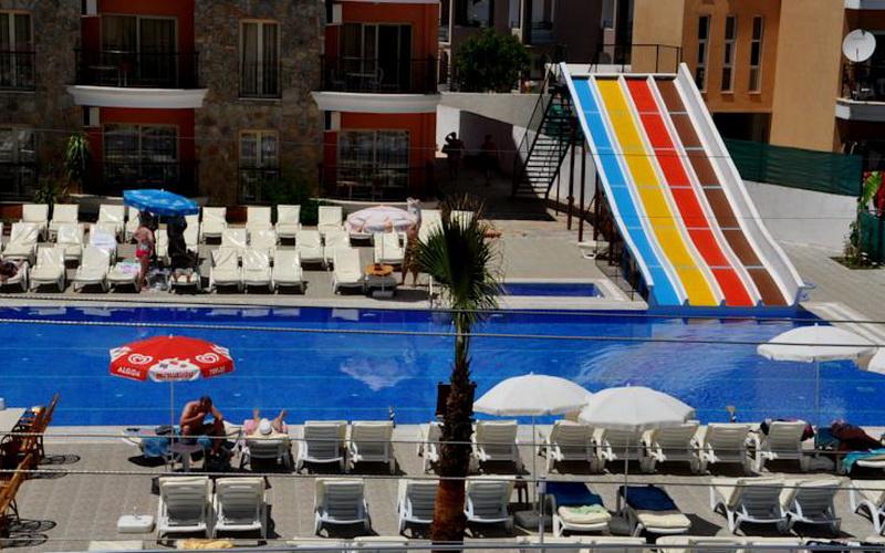 Club Dena Apartments