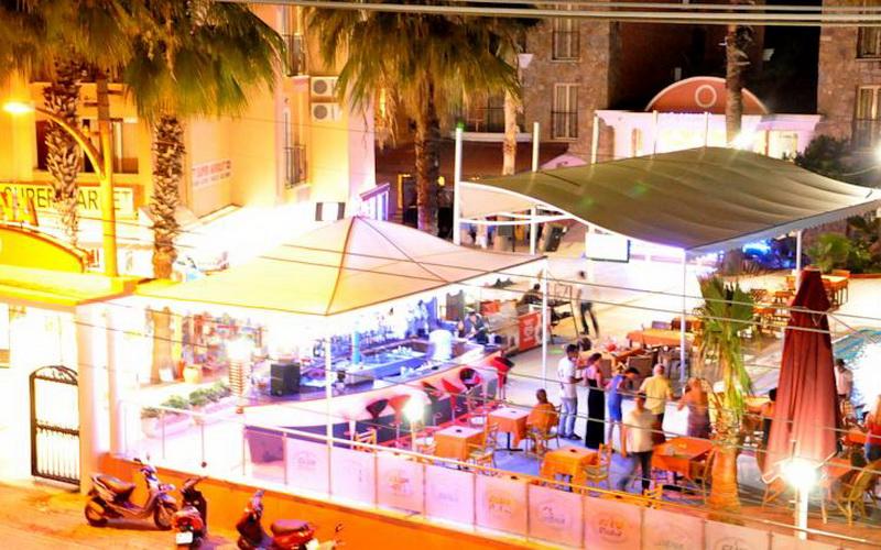 Club Dena Apartments