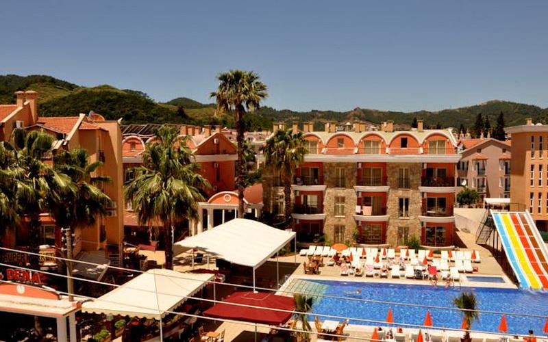 Club Dena Apartments