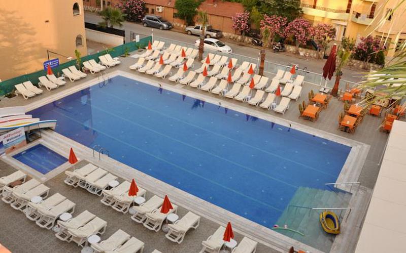 Club Dena Apartments