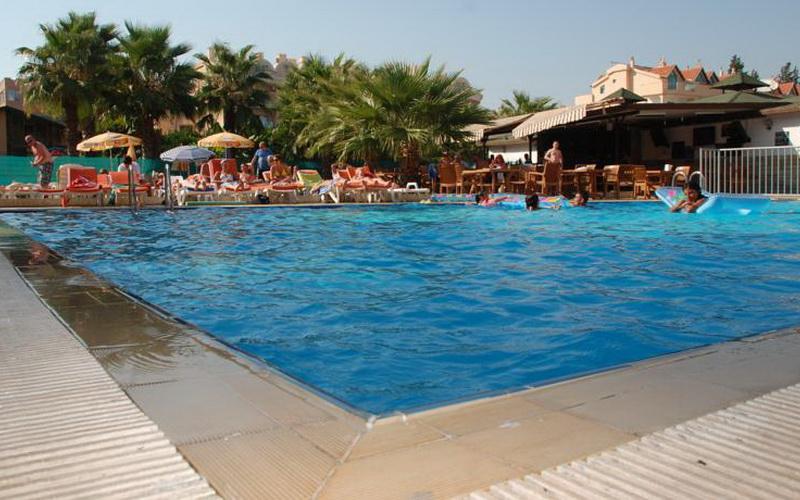 Club Dena Apartments