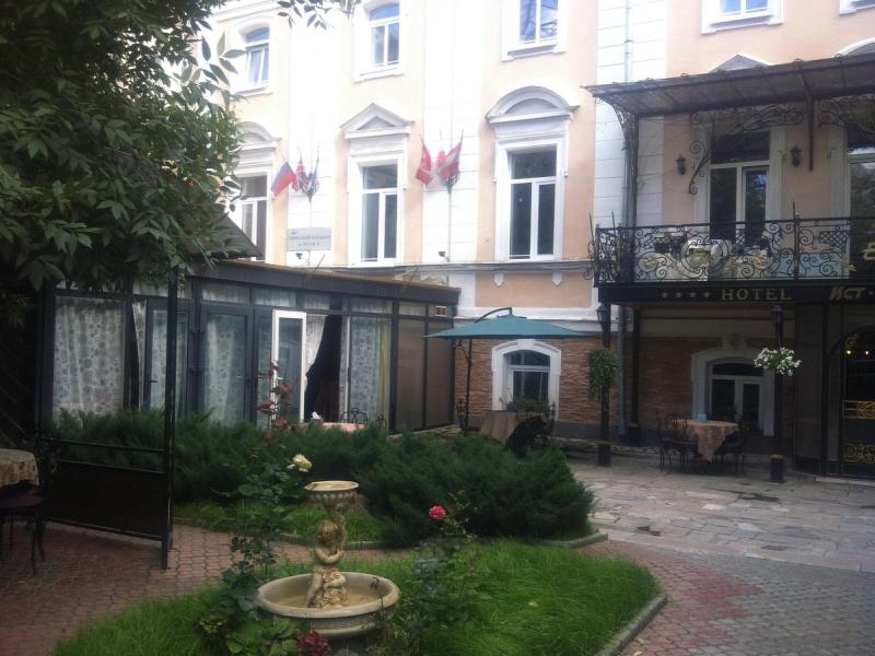 Ист-Вест Отель