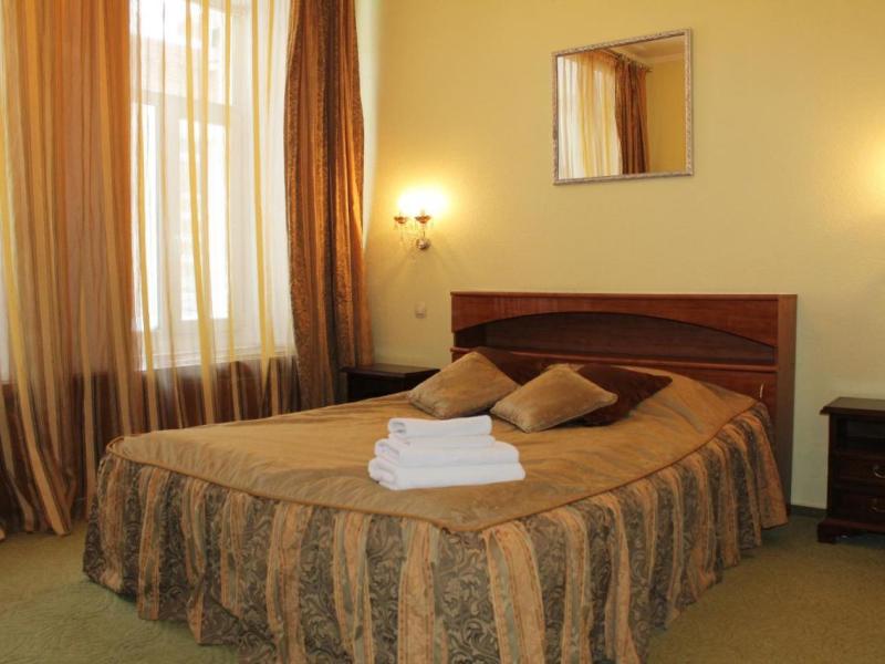 Ист-Вест Отель