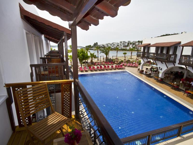 Costa Bitezhan Hotel