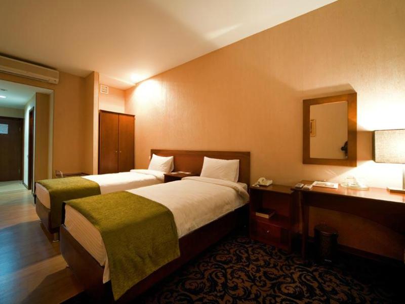 Benefit Plaza Congress Hotel