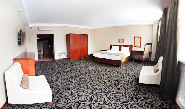 Benefit Plaza Congress Hotel