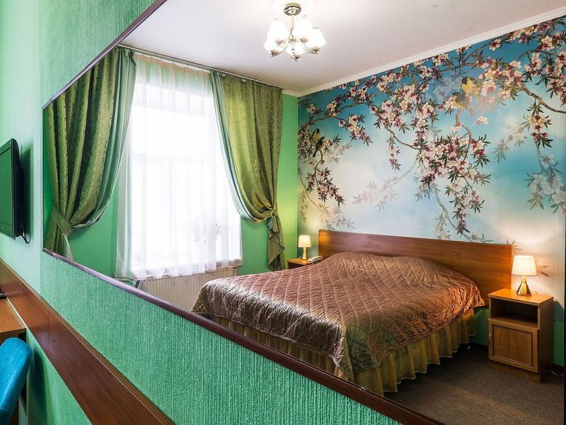 Премьера у Мариинского Театра (ул. Союза Печатников)