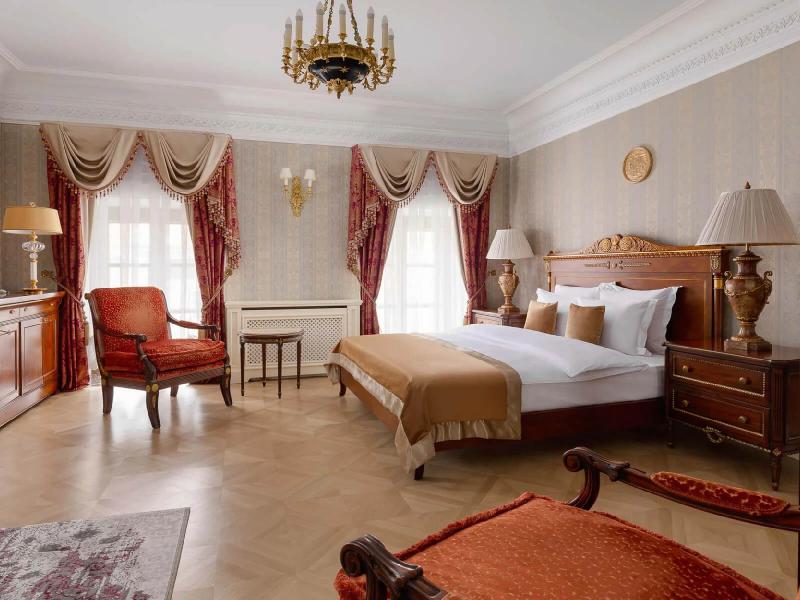 Taleon Imperial Hotel