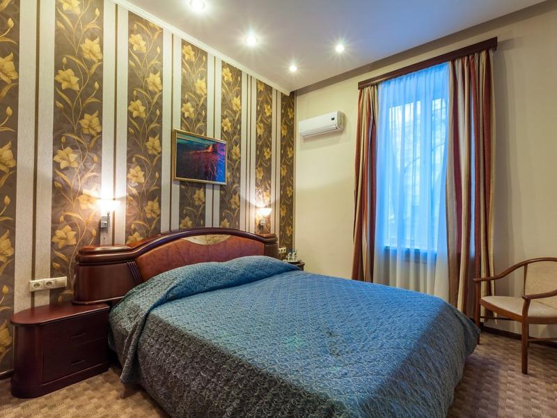 Cron Hotel
