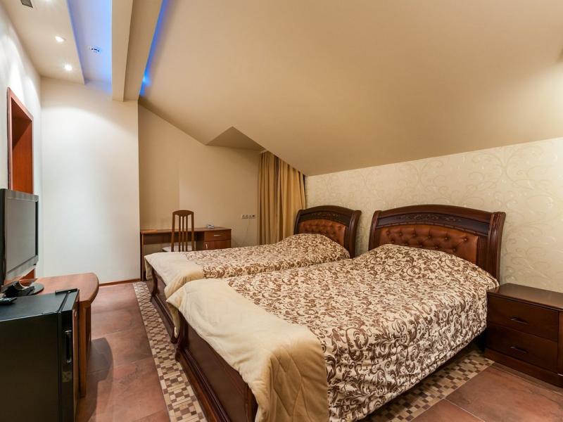 Cron Hotel