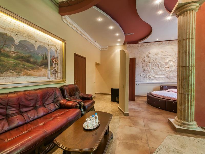 Cron Hotel
