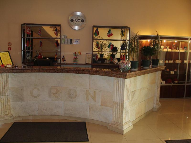 Cron Hotel